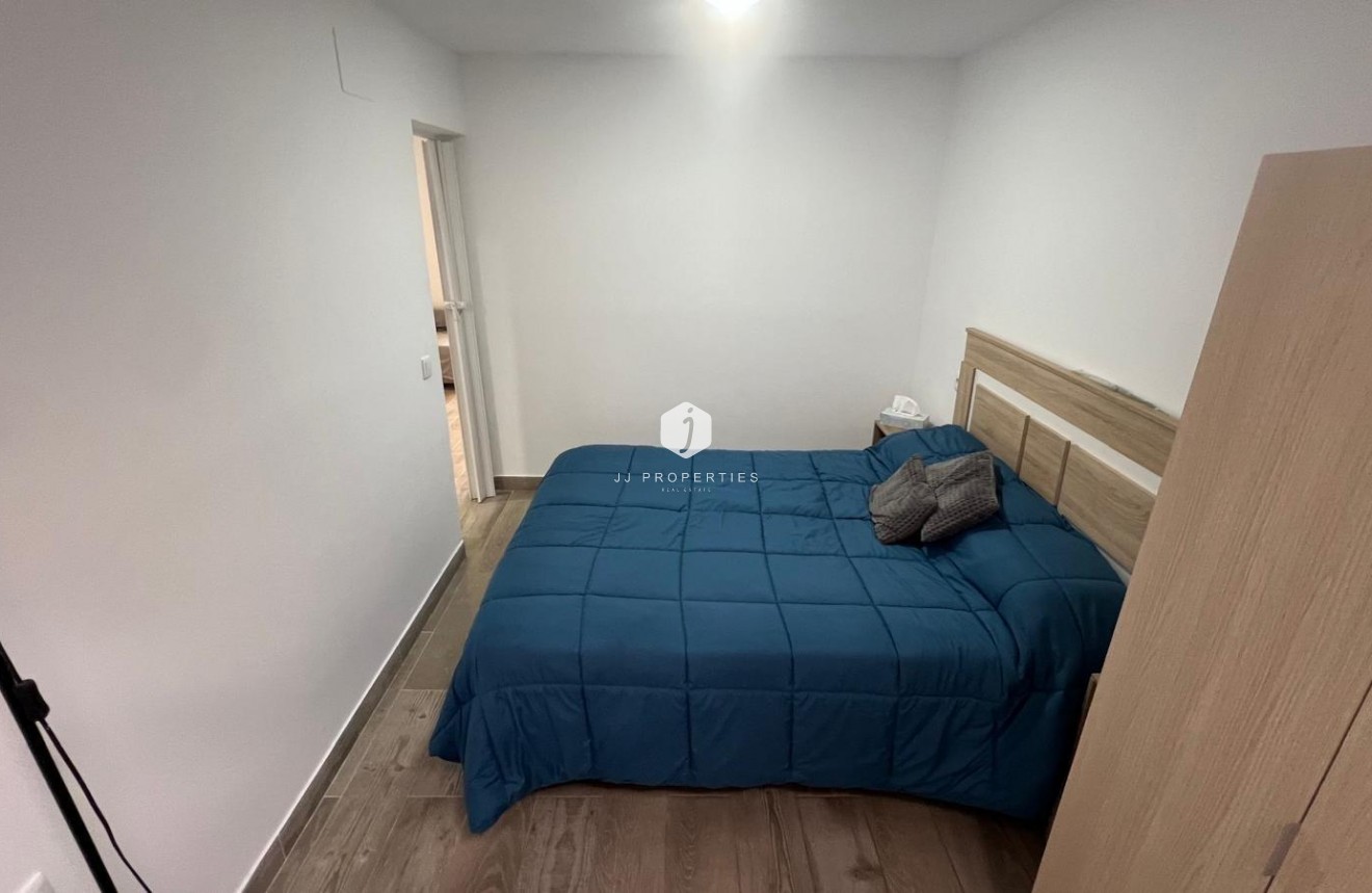 Segunda mano - Bungalow -
Torrevieja - La Siesta - El Salado - Torreta