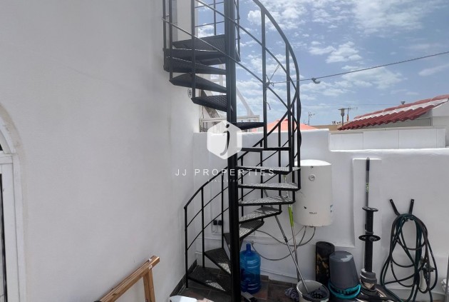 Segunda mano - Bungalow -
Torrevieja - La Siesta - El Salado - Torreta