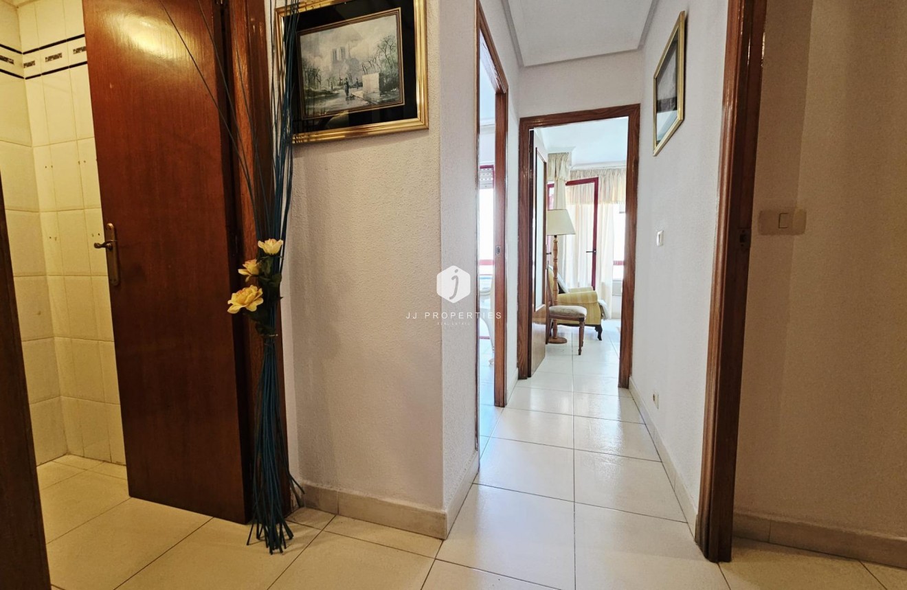 Segunda mano - Apartamento / piso -
Guardamar del Segura - Pueblo