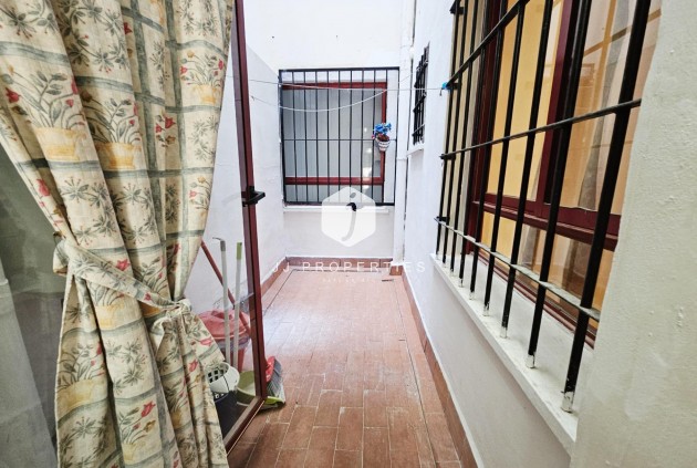 Segunda mano - Apartamento / piso -
Guardamar del Segura - Pueblo