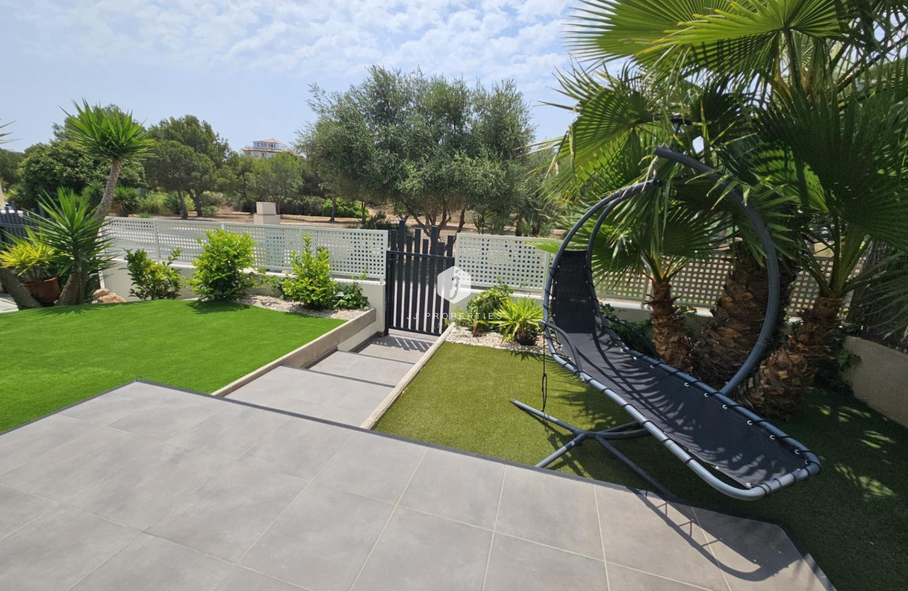 D'occasion - Villa -
Orihuela Costa - La Regia