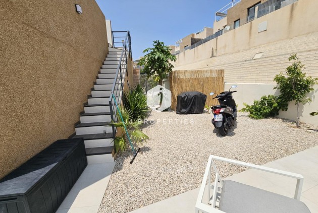 D'occasion - Villa -
Orihuela Costa - La Regia