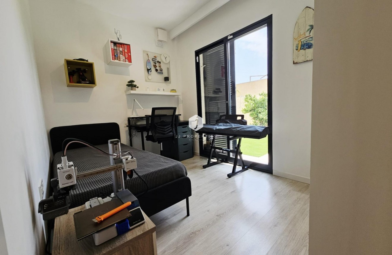 D'occasion - Villa -
Orihuela Costa - La Regia