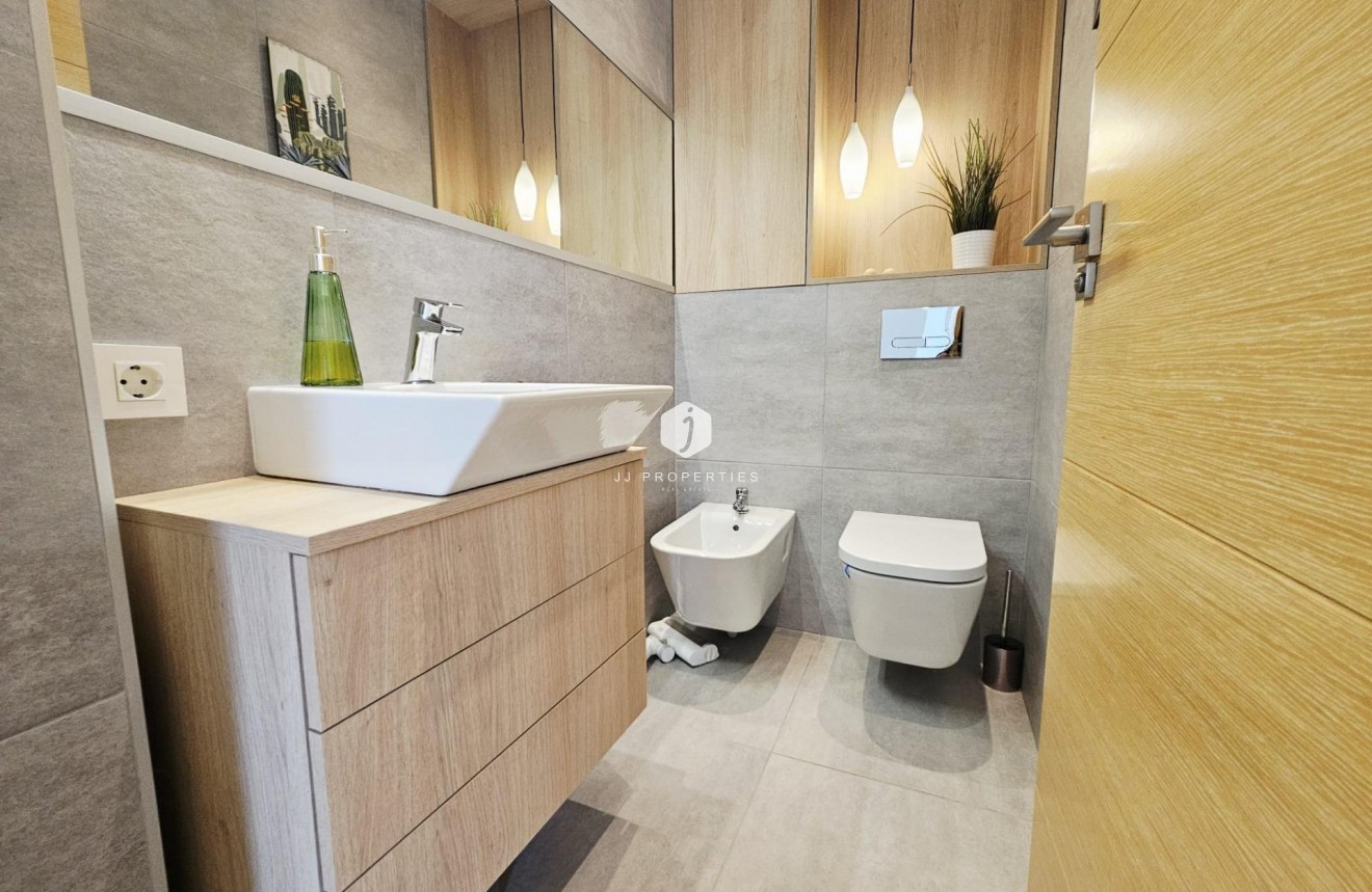 D'occasion - Villa -
Orihuela Costa - La Regia