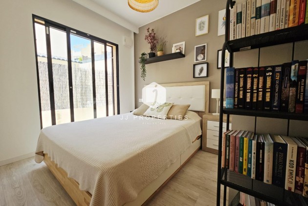 D'occasion - Villa -
Orihuela Costa - La Regia