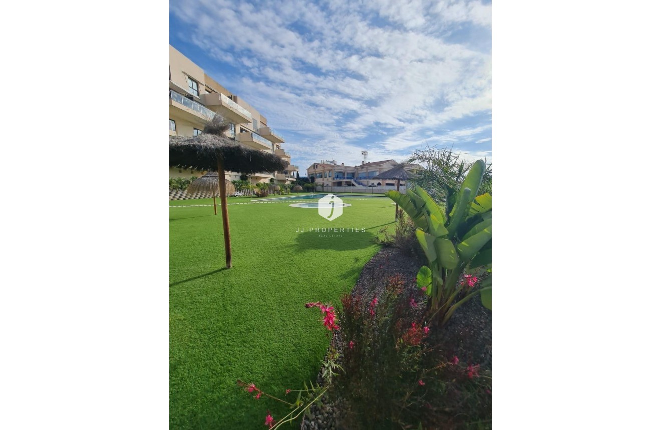 D'occasion - Villa -
Orihuela Costa - La Regia