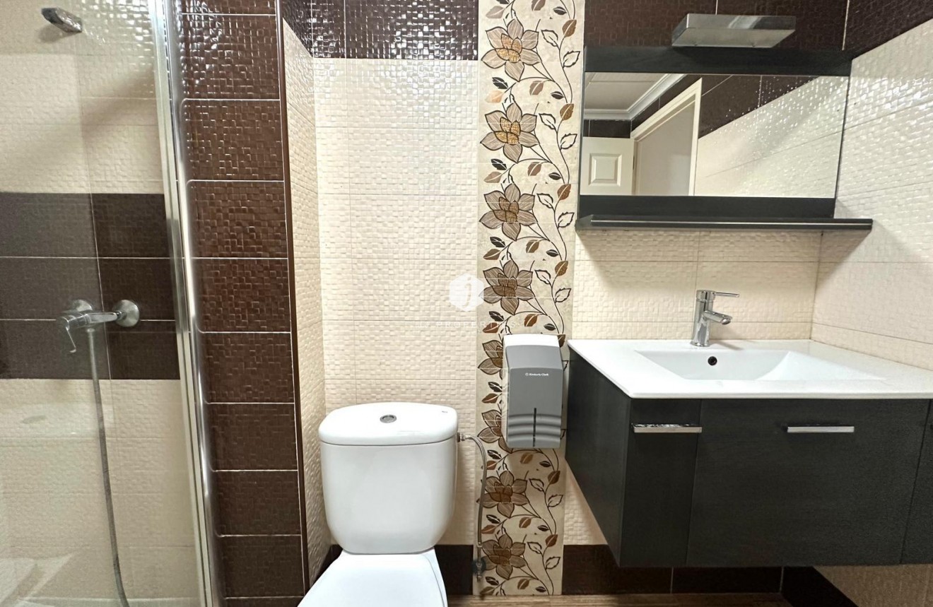 Segunda mano - Apartamento / piso -
Torrevieja - Playa del Cura