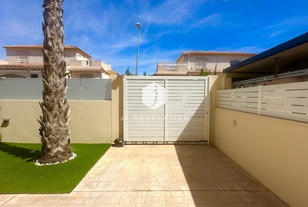 Tweedehands - Villa -
Torrevieja - Miramar - Torre Del Moro