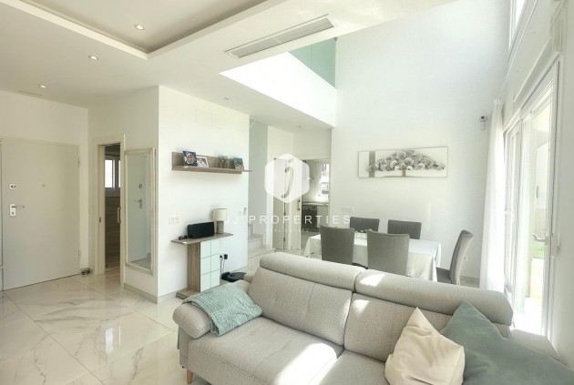 Tweedehands - Villa -
Torrevieja - Miramar - Torre Del Moro