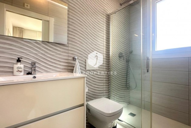 Tweedehands - Villa -
Torrevieja - Miramar - Torre Del Moro