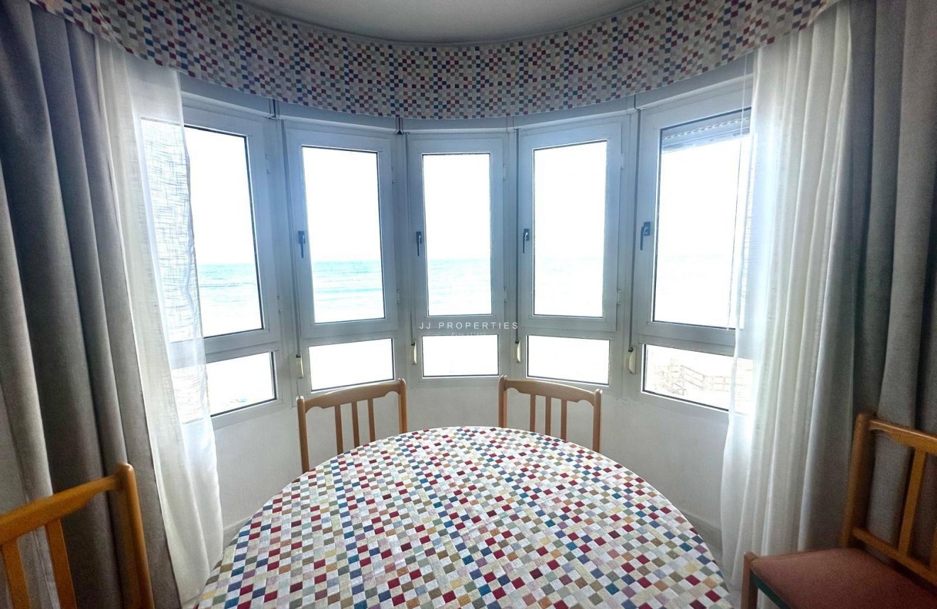 Aus zweiter Hand - Wohnung -
Torrevieja - Centro