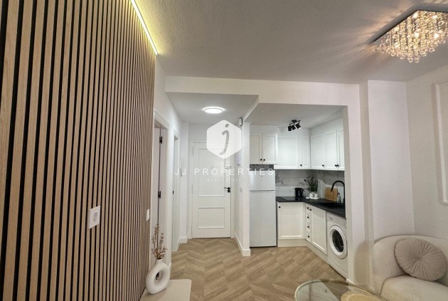 Segunda mano - Apartamento / piso -
Torrevieja - Centro