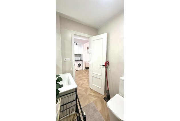 Segunda mano - Apartamento / piso -
Torrevieja - Centro