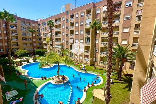 Segunda mano - Apartamento / piso -
Torrevieja - Centro