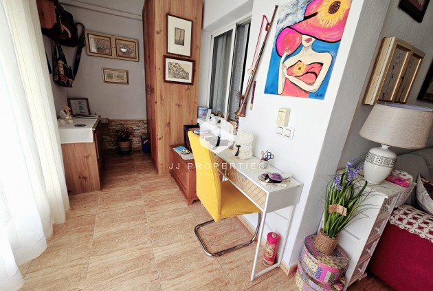 Segunda mano - Bungalow -
Torrevieja - La Siesta - El Salado - Torreta