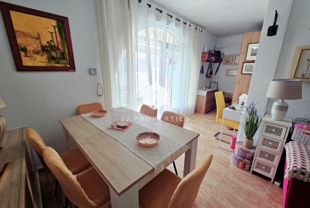 Segunda mano - Bungalow -
Torrevieja - La Siesta - El Salado - Torreta