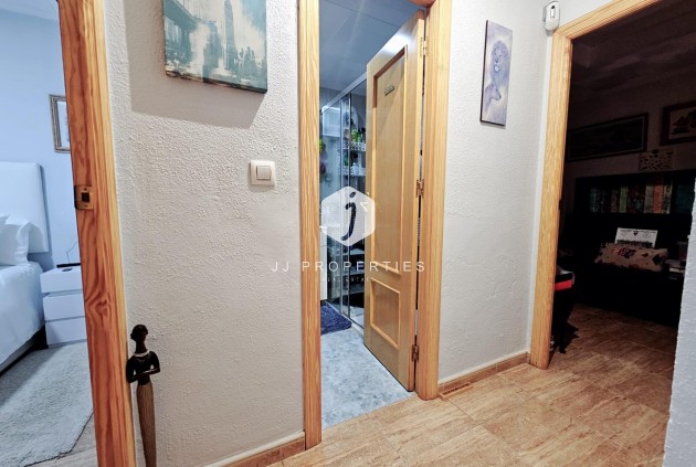 Segunda mano - Bungalow -
Torrevieja - La Siesta - El Salado - Torreta