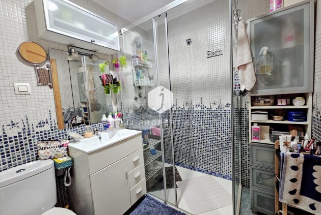 Segunda mano - Bungalow -
Torrevieja - La Siesta - El Salado - Torreta