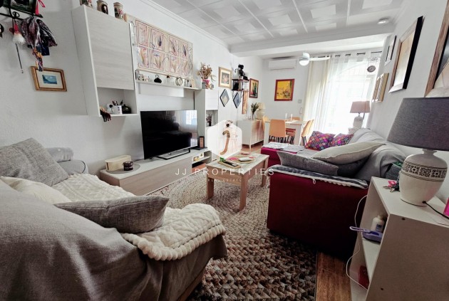 Segunda mano - Bungalow -
Torrevieja - La Siesta - El Salado - Torreta