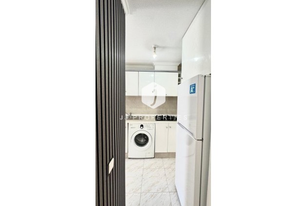 Segunda mano - Apartamento / piso -
Torrevieja - Playa del Cura