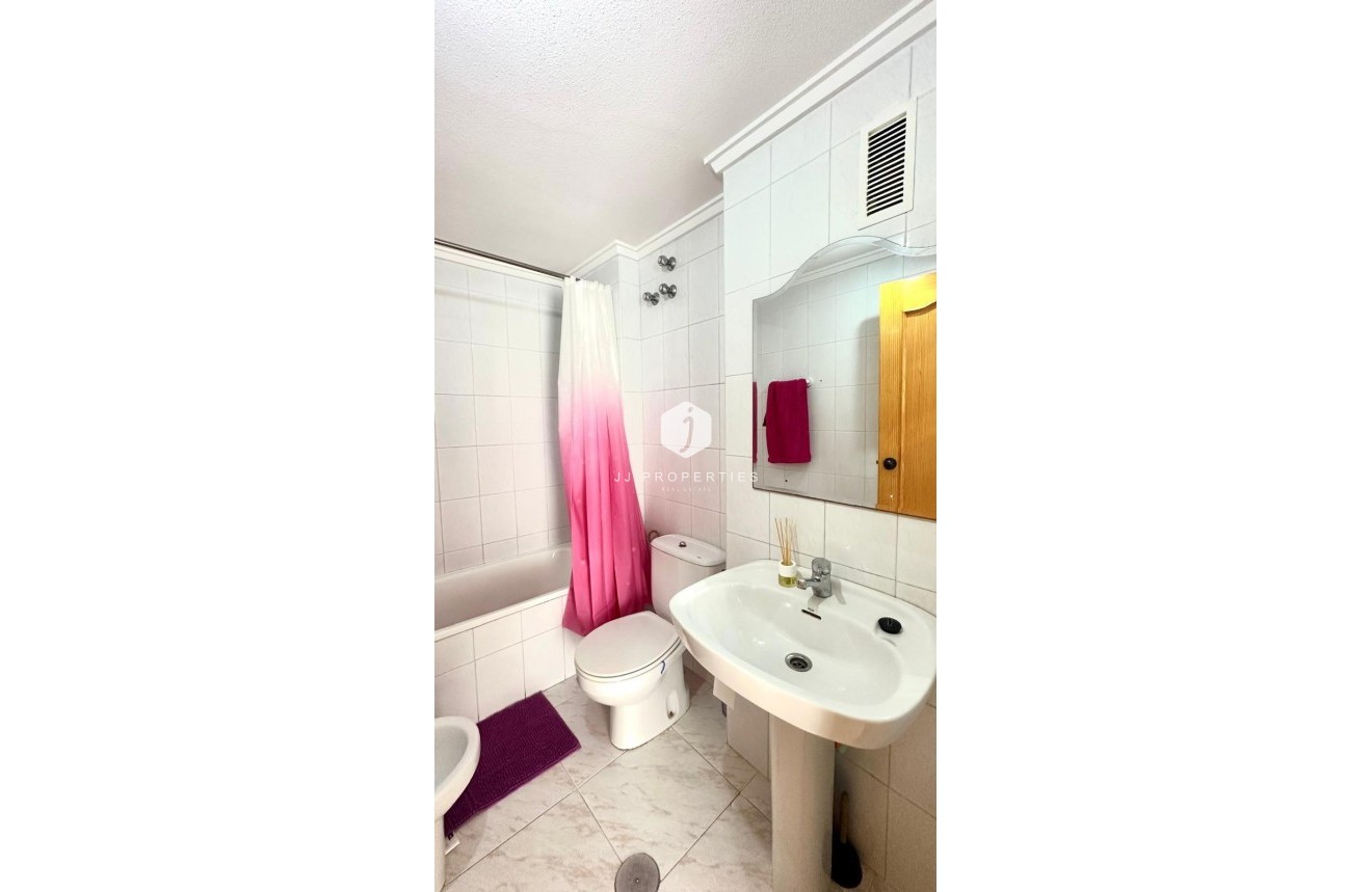 Segunda mano - Apartamento / piso -
Torrevieja - Playa del Cura