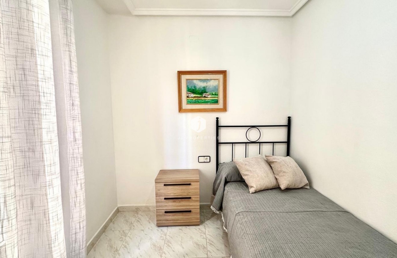 Segunda mano - Apartamento / piso -
Torrevieja - Playa del Cura