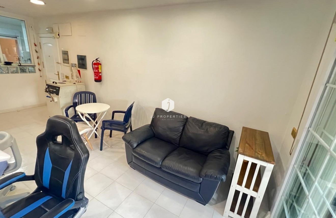 Segunda mano - Apartamento / piso -
Torrevieja