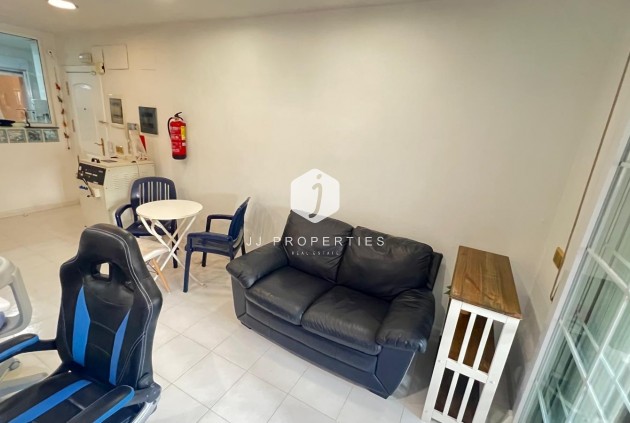 Segunda mano - Apartamento / piso -
Torrevieja