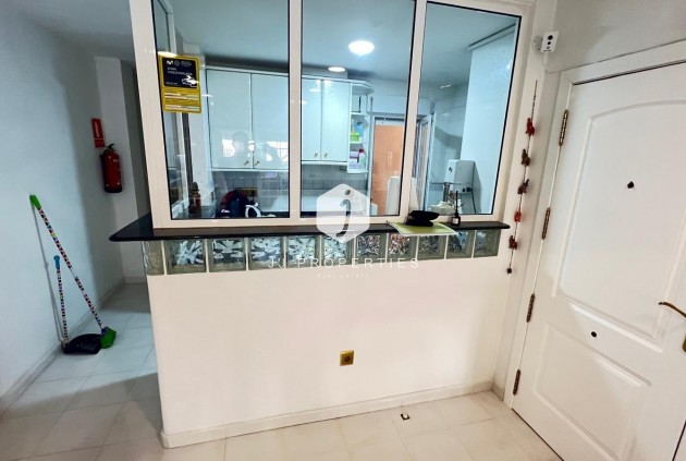 Segunda mano - Apartamento / piso -
Torrevieja