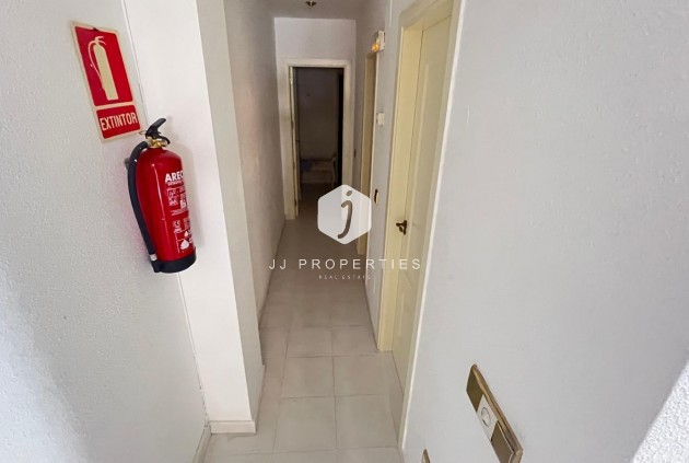 Segunda mano - Apartamento / piso -
Torrevieja