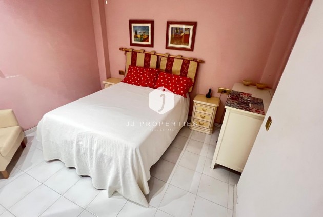 Segunda mano - Apartamento / piso -
Torrevieja