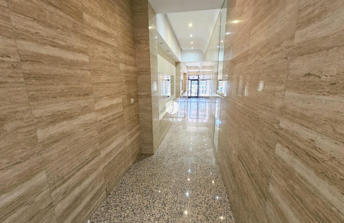 Tweedehands - Appartement / flat -
Torrevieja