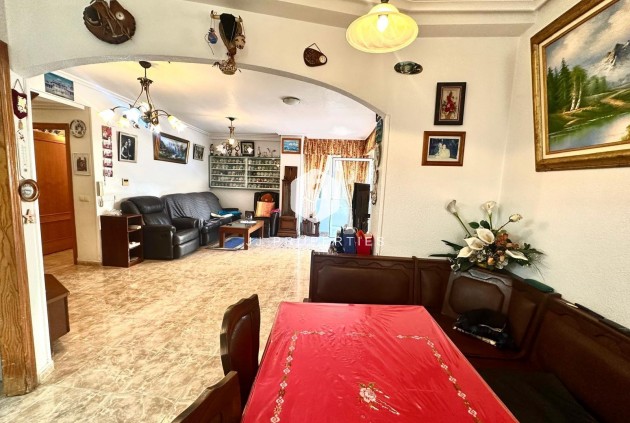 D'occasion - Appartement -
Torrevieja - Playa del Cura