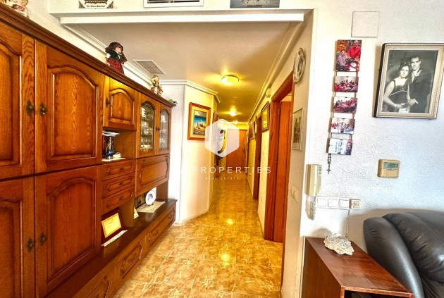 D'occasion - Appartement -
Torrevieja - Playa del Cura