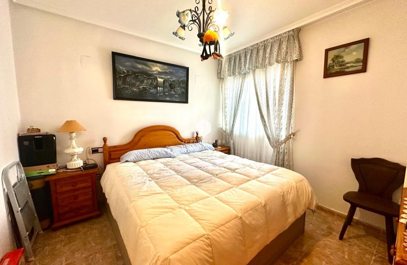 D'occasion - Appartement -
Torrevieja - Playa del Cura