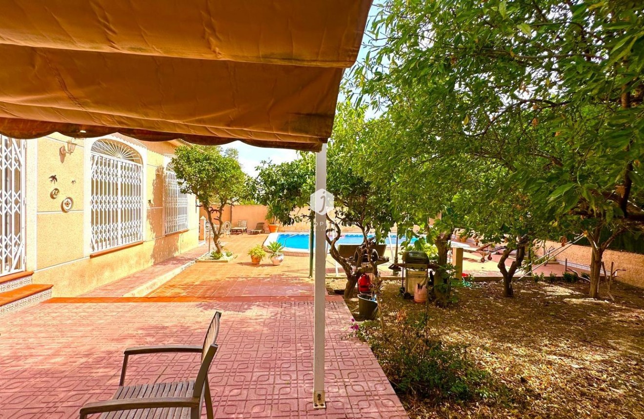 Segunda mano - Villa -
Torrevieja - Los Balcones - Los Altos del Edén