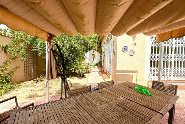 Segunda mano - Villa -
Torrevieja - Los Balcones - Los Altos del Edén