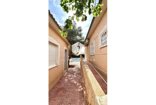 Segunda mano - Villa -
Torrevieja - Los Balcones - Los Altos del Edén