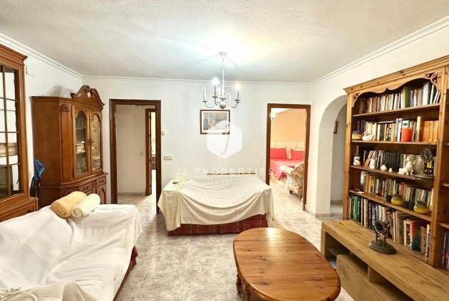 Segunda mano - Villa -
Torrevieja - Los Balcones - Los Altos del Edén