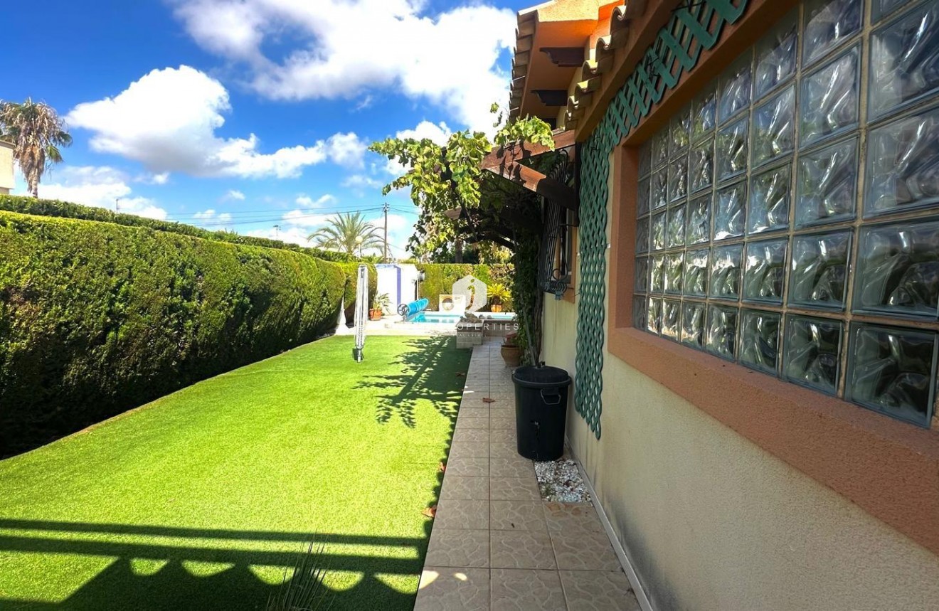 Segunda mano - Villa -
Cabo Roig - Costa Blanca