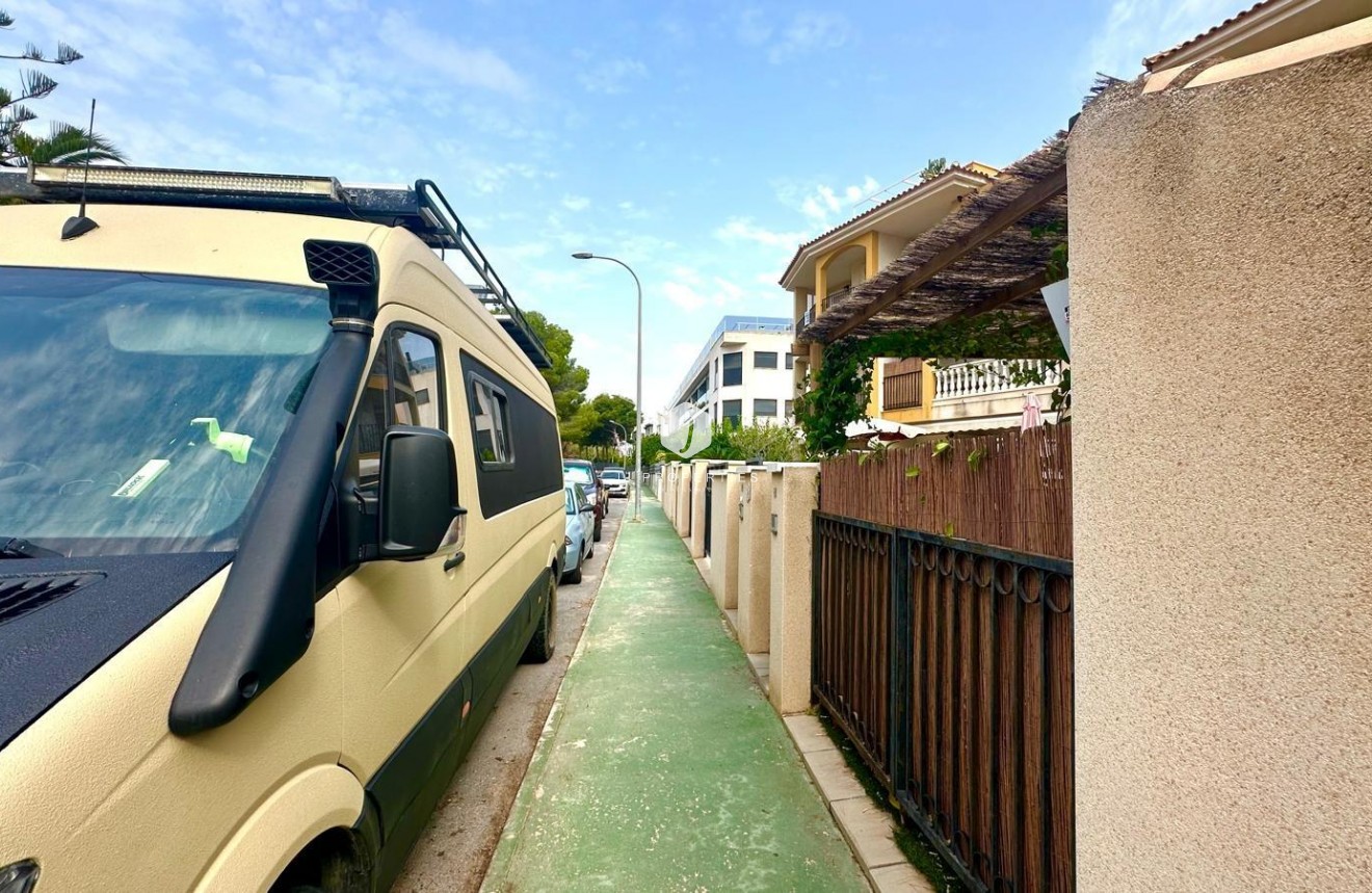 Segunda mano - Apartamento / piso -
Orihuela Costa - Altos De Campoamor