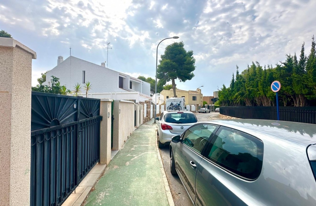 Segunda mano - Apartamento / piso -
Orihuela Costa - Altos De Campoamor