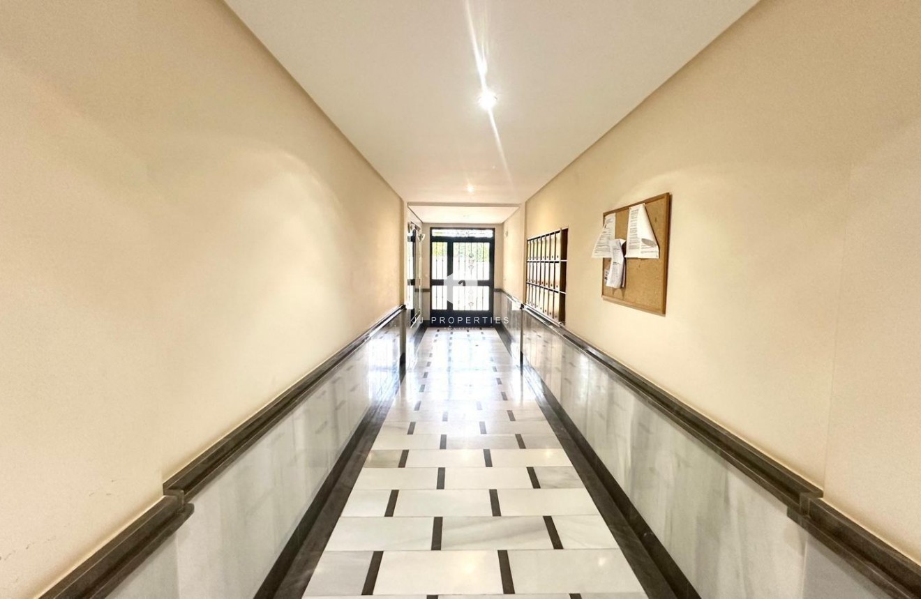 Segunda mano - Apartamento / piso -
Orihuela Costa - Altos De Campoamor