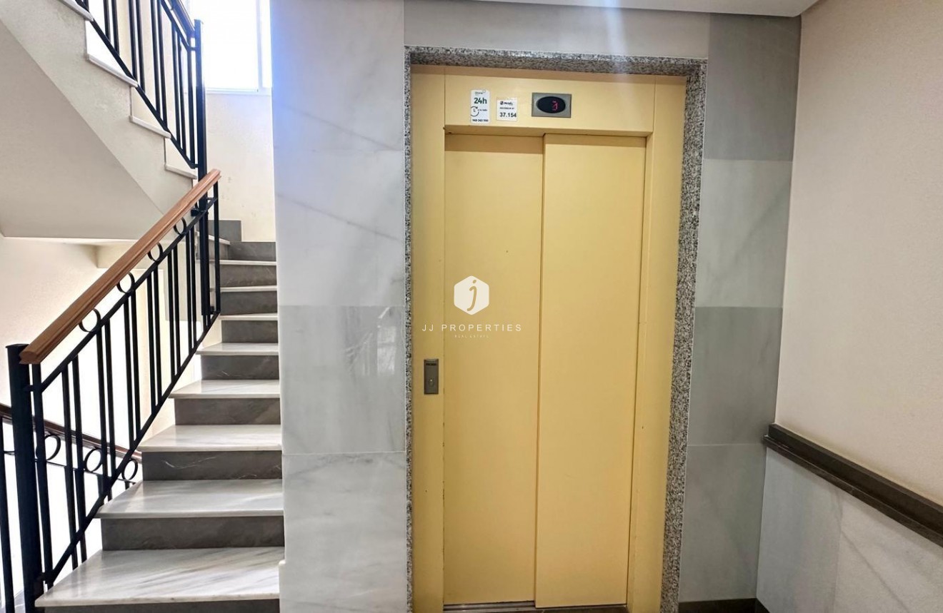 Segunda mano - Apartamento / piso -
Orihuela Costa - Altos De Campoamor