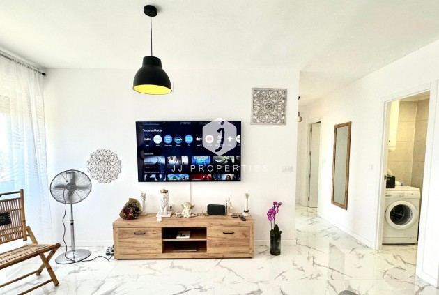 Segunda mano - Apartamento / piso -
Torrevieja - Punta prima