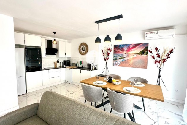 Segunda mano - Apartamento / piso -
Torrevieja - Punta prima