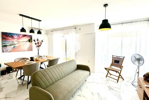 Segunda mano - Apartamento / piso -
Torrevieja - Punta prima