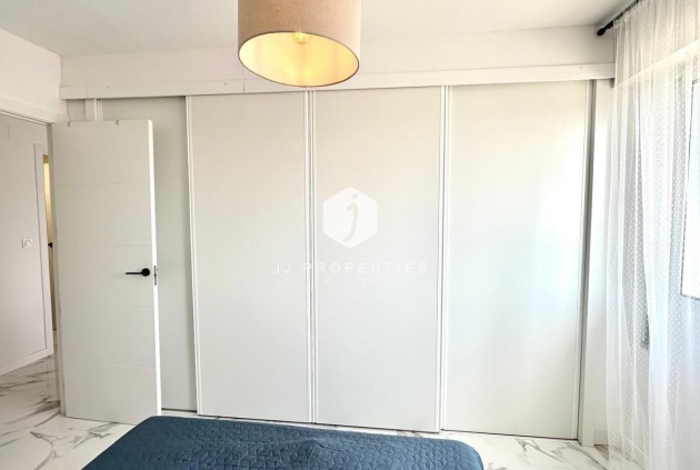 Segunda mano - Apartamento / piso -
Torrevieja - Punta prima
