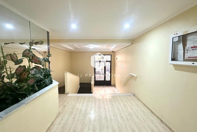 D'occasion - Appartement -
Torrevieja - Acequion