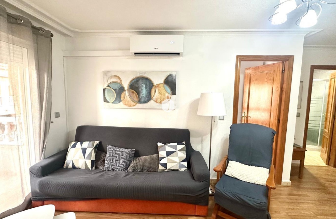 D'occasion - Appartement -
Torrevieja - Acequion